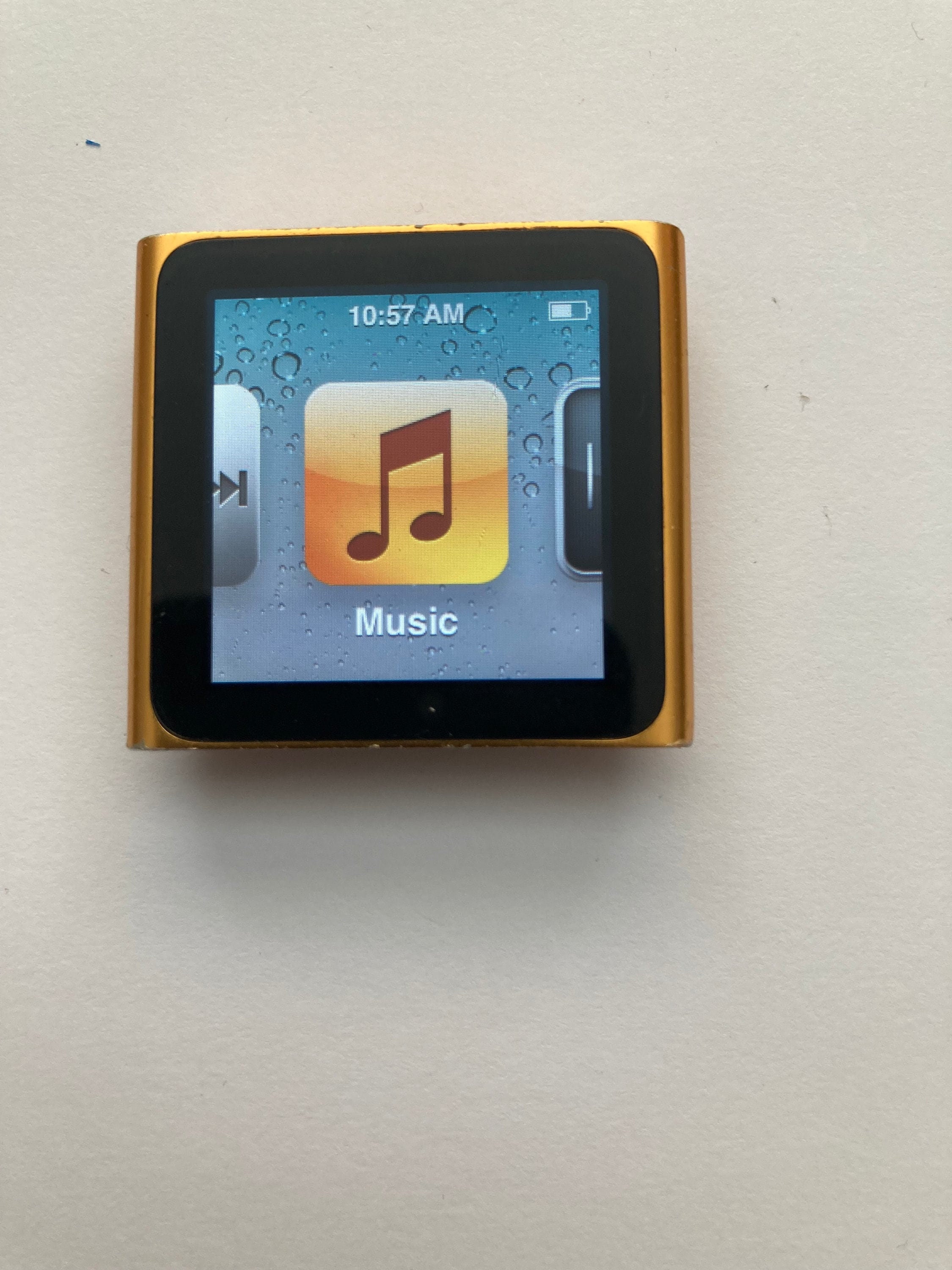 8GB 6th Gen. Apple Ipod Nano Orange/gold 