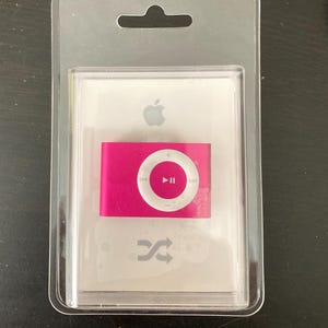 BRAND NEW!! 1GB 2nd Gen Apple Ipod Shuffle Red!  Rare!
