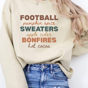 Fußball und Herbst-Liebhaber-Sweatshirt, buntes Herbst-Shirt, gemütliches Saison-Shirt, Herbst-/Halloween-Shirt, süßes Fußball-Mama-Shirt