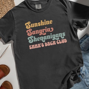 Spersonalizowana koszulka na wieczór panieński na plaży, spersonalizowana koszulka na wieczór panieński, koszulka Comfort Colors Beach Bach Club, prezent dla druhny, Tropical Bach