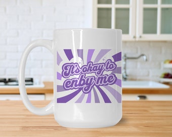 Kubek na kawę z okazji dumy osób niebinarnych; Grafika w stylu retro sprawia, że ten kubek jest idealnym prezentem na urodziny Twojego przyjaciela z Enby; Kubek na kawę z okazji dumy LGBTQ+