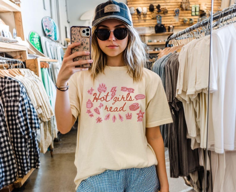 Book Lover Shirt, Hot Girls Read Shirt, Scrapbook Aesthetic Tee, Retro 90s Doodle Tee, Pink & Red Bookish Aesthetic Top, Cozy Reader Shirt Ivory