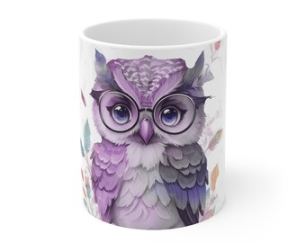 Kluge Eule in lila Keramiktasse 11oz digital designed von DreamMachineGraphics