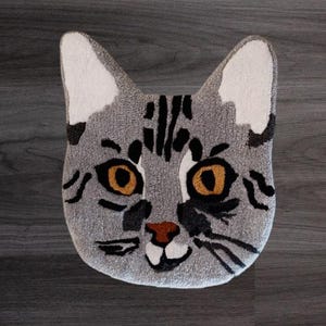 Tabbycat Rugs Gray Tabby Kitty Carpet, Beautiful Soft Tabby Cat Carpet in the Shape ...