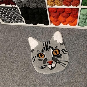 Tabbycat Rugs Gray Tabby Kitty Carpet, Beautiful Soft Tabby Cat Carpet in the Shape ...