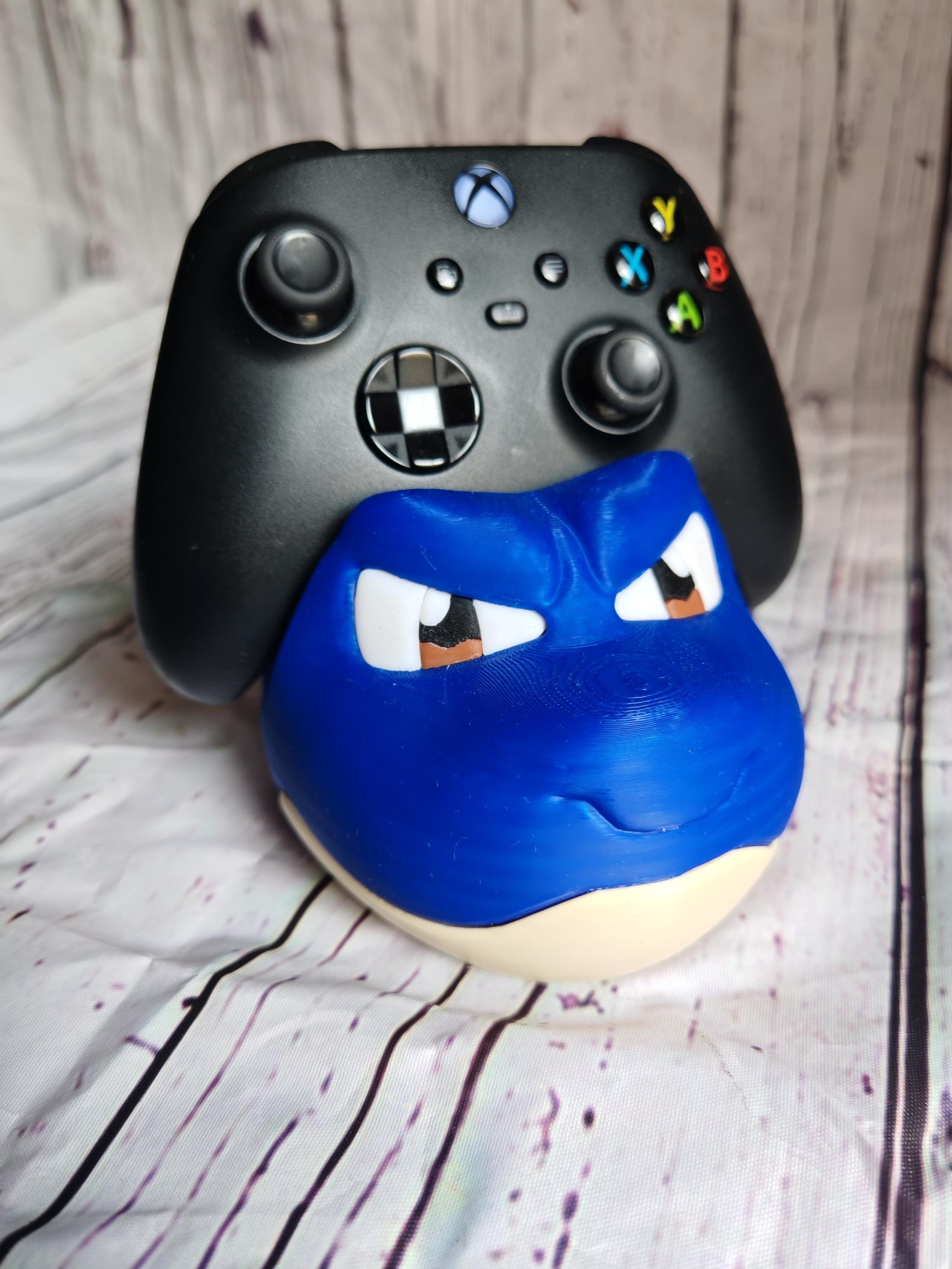 Blastoise-inspirierter Controller-Halter