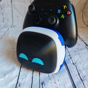 Astro Bot-kontrollstativ – PlayStation-inspirerad kontrolldocka bild 2