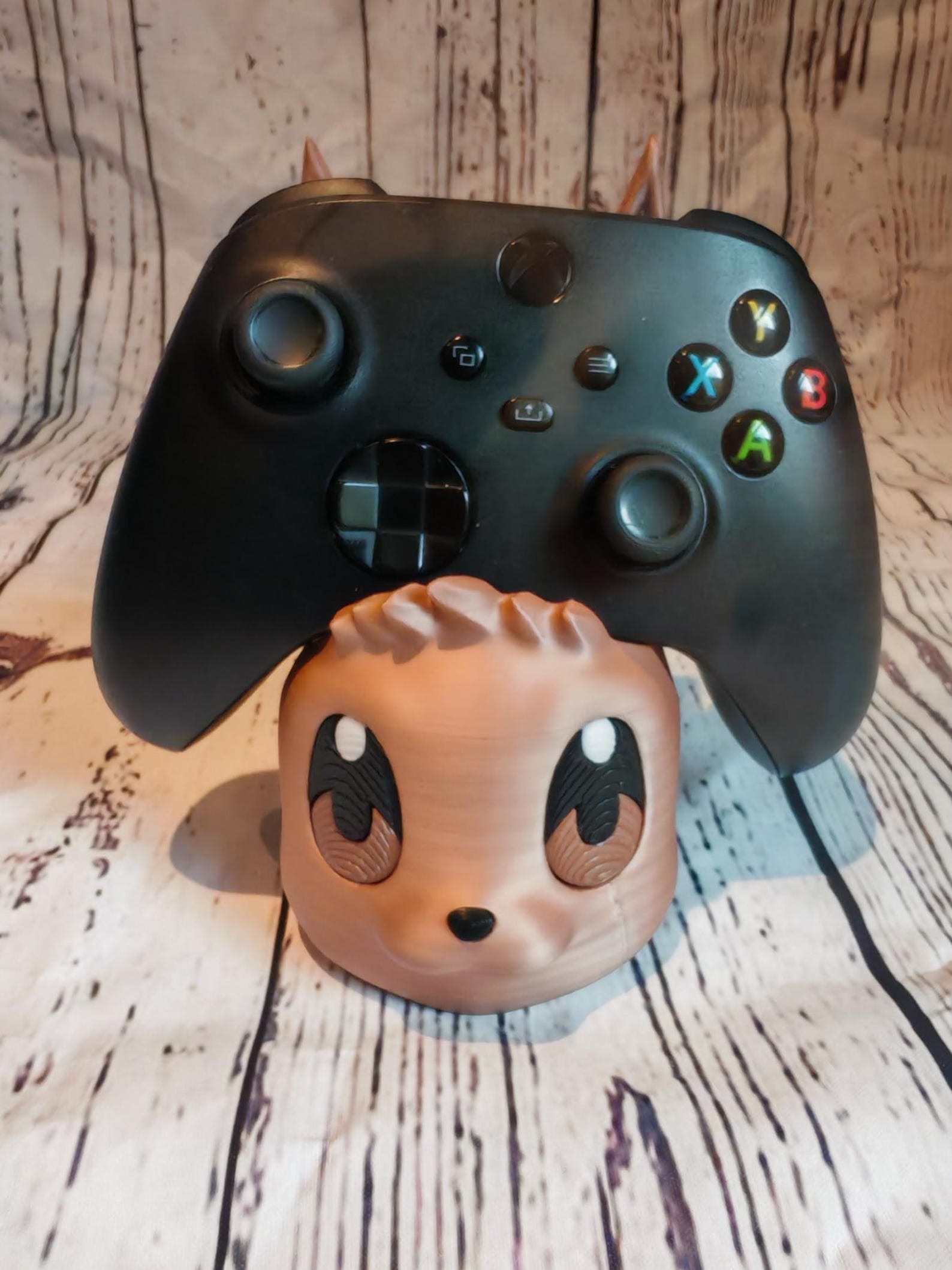Soporte para el mando de Eevee: soporte para juegos inspirado en Pokémon