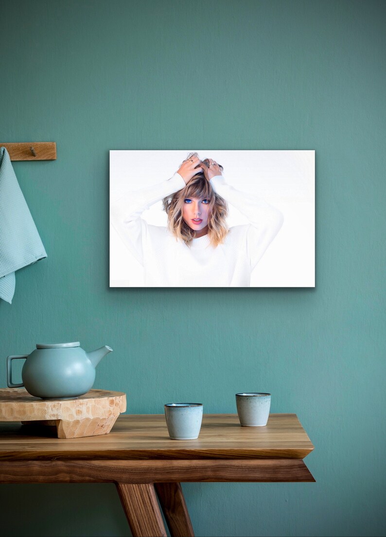 Taylor Swift Celebrity Canvas Wallart Mancave Modern Contemporary Art