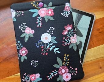 Black Floral Kindle Sleeve, Pink Rose Padded E-reader Case