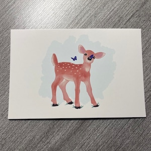 Carte postale bébé cerf, 10 x 15 cm - animal des bois, faune, faon, boucle ou biche - note à l'intention d'un ami - carte postale vierge - art animalier de la forêt