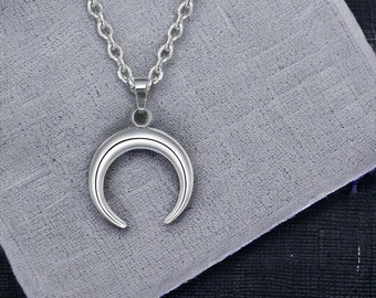 Moon Pendant Necklace, Crescent Moon Necklace, Half Moon Necklace, Crescent Pendant Necklace, Silver Moon Necklace