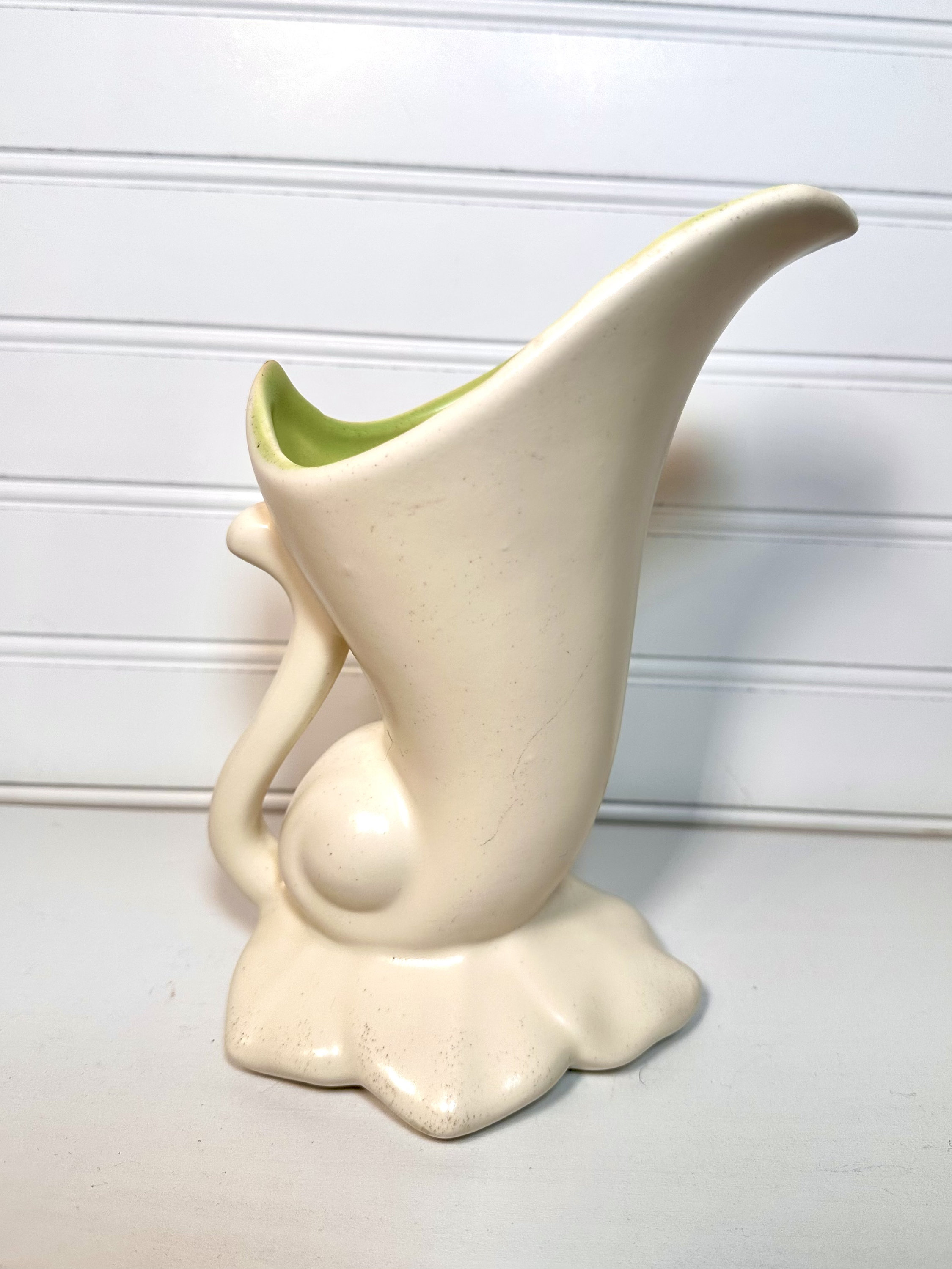 Vintage Red Wing Cornucopia Vase Etsy