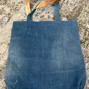 Bolso de mano vintage de mezclilla con bordado de Mickey Mouse de Disney World Parks, 17 x 17 EUC HTF imagen 2