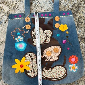 Bolso de mano vintage de mezclilla con bordado de Mickey Mouse de Disney World Parks, 17 x 17 EUC HTF imagen 3