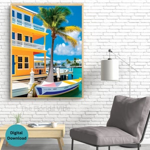 Puede incluir: Un barco colorido está atracado cerca de un edificio amarillo con una palmera en primer plano. El edificio tiene barandillas y ventanas blancas. El agua es azul y hay otros edificios en el fondo.