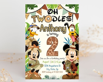 Könnte beinhalten: Geburtstagseinladung mit dem Text "OH TWODLES!" und "Anthony wird 2." Mit Mickey, Minnie, Donald und Pluto in Safari-Outfits. Party-Details: 24. August, 14-18 Uhr, 1234 Anywhere St., City, State, Zip, und RSVP-Informationen.