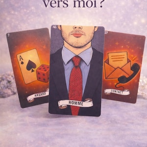 Pode incluir: Três cartas de tarô com um tema místico. As cartas apresentam ilustrações de dados, um homem de terno e um envelope com um telefone. O texto "Va-til revenir vers moi?" está no topo.
