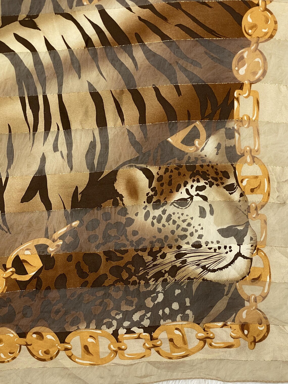 Vintage Japanese Silk Scarf, Tiger Leopard Print, Gold Chain Border, Lurex Thread, foto 4 di 5