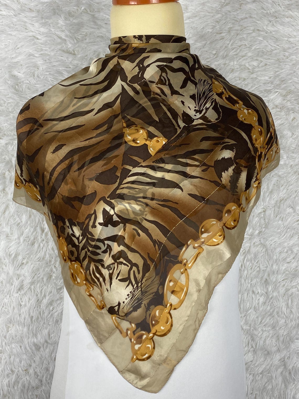 Vintage Japanese Silk Scarf, Tiger Leopard Print, Gold Chain Border, Lurex Thread, foto 1 di 5