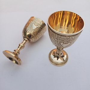 Personalized Brass Chalice Goblet – Gold Communion Cup – Medieval Arthurian Theme – Engraved King’s Goblet, Mother’s day gift, Gift for dad