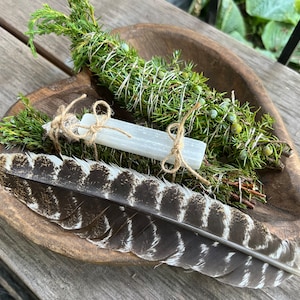 Juniper Saining Kit, Selenite Crystal, Turkey Feathers, Door County Coral Fossil, Purification Cleansing, Irish Scottish Smudging, Celtic