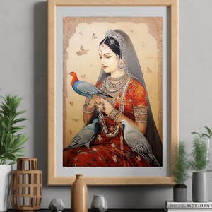 Puede incluir: Una pintura de una mujer con un vestido rojo y dorado que sostiene tres p&aacute;jaros. La mujer lleva un velo y joyas. Los p&aacute;jaros son una paloma azul y roja, una paloma gris y una paloma blanca.