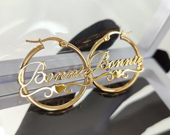 Benutzerdefinierte Creolen, Name Creolen, Gold Name Ohrringe, personalisierte Name Creolen, Typenschild Ohrringe, Frauen Name Ohrringe, Geschenk für sie