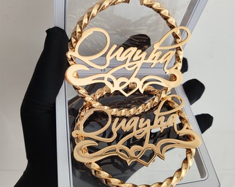 Benutzerdefinierte Name Creolen, Name Twist Creolen, personalisierte Name Schmuck, große große Hoop Namen Ohrringe, Frauen Name Ohrring, Typenschild Ohrringe