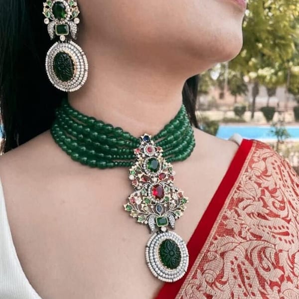 High quality emerald sabyasachi Designer Kundan Necklace, Beaded jewelery, bridal kundan haar, multi color kundan haar,sabyasachi bridal set