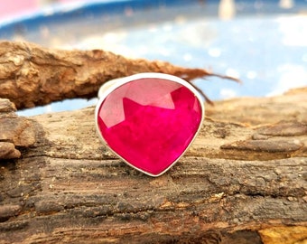 Anillo de corazón de rubí hecho a mano: anillo de piedras preciosas de plata de ley 925
