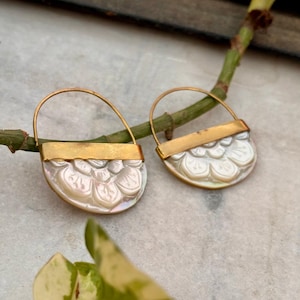 Mother Of Pearl Earrings, Art Deco Bridal Earrings, Antique Fan Wedding Earrings, Bridesmaid Bride Gift, Wedding Day Jewelry Accessories