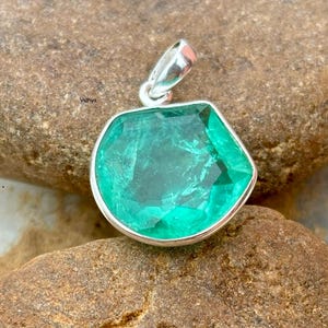 Colombian Emerald Crystal, 925 Sterling Silver Pendant, May Birthstone, Gemstone Jewelry, Handmade Jewelry, Birthstone Pendant, Gift For Her