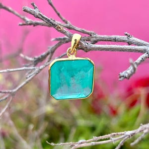 Colombian Emerald Crystal Pendant, 925 Sterling Silver Pendant, May Birthstone, Gemstone Jewelry, Handmade Jewelry, Birthstone Pendant