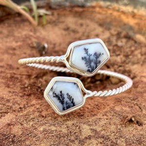 Brazalete de plata esterlina con ópalo dendrítico: pulsera de piedras preciosas hecha a mano
