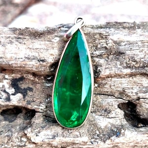 Faceted Emerald Pendant ,925 Sterling Silver Pendant, Gemstone Pendant ,Handmade Pendant, Gift For Bridal Beautiful ,Christmas Gift, Gifts