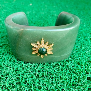 Green Jade Cuff Bracelet , Silver Jade Gemstone Bangle, Anniversary Gift, Elegant Everyday Jewelry, Birthstone Jewelry, Gift For Her