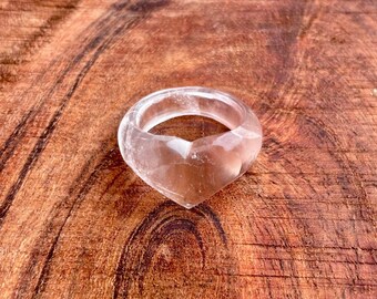 ハート クリスタル クォーツ リング: ハンドメイド ソリティア 