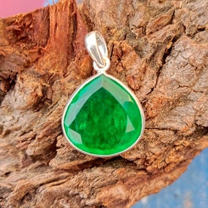 Emerald Silver Pendant, May Birthstone Pendant, Gemstone Pendant, Silver Pendant, Green Emerald Pendant, Handmade Jewelry, Heart Pendant