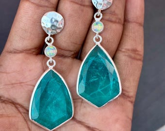 Natürlicher Paraiba-Turmalin mit Opalohrringen: 925er Sterlingsilberschmuck, Geburtssteinohrringe