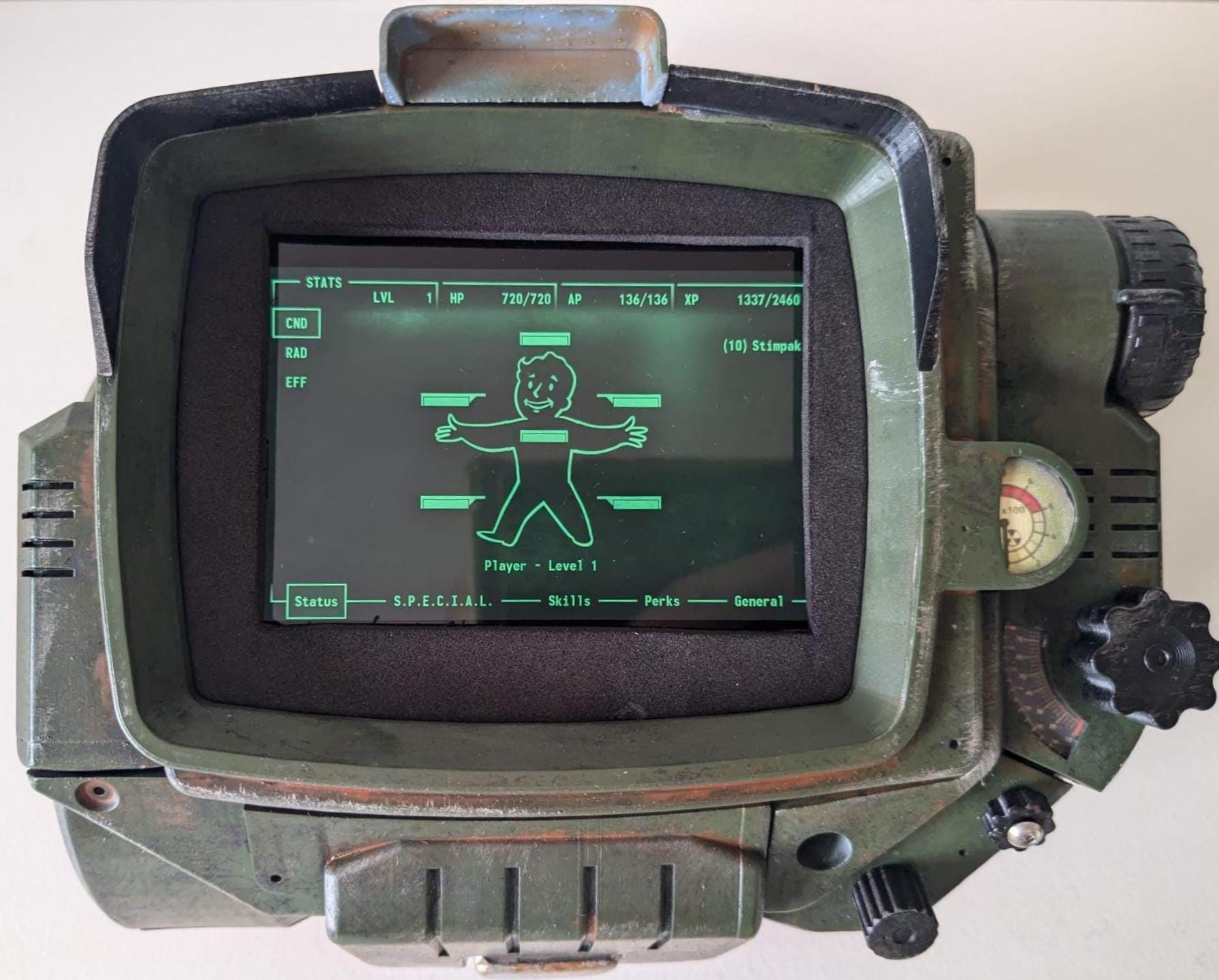 Pip-boy Inspired by Fallout 4 – 3D Printed in Photopolymer Resin