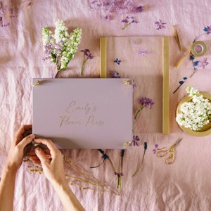 A4 Personalized Soft Purple Flower Press and Frame, Nature Adult Craft Kit, Herbarium DIY Kit, Dried Flower DIY Kit, Anthophile Mother Gift