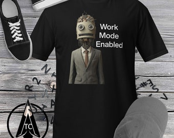 Koszulka z robotem z włączonym trybem pracy: surrealistyczna koszulka z motywem science fiction dla programisty