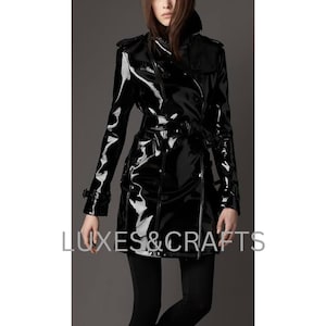Women&#39;s Black Patent Solid Casual Double Breasted Leather Trench Coat / Long Coat with Petite Black Belt, Women&#39;s Black Patent Leather Coat.