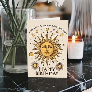 Nog een jaar rond de zon Fijne verjaardag Tarot Sun-kaart DIY digitale downloadkaart