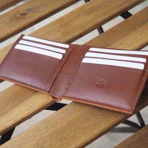 Faltbare Brieftasche aus Leder im klassischen und eleganten Stil