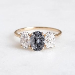 Oval Cut Grey Spinel Ring, Gray Spinel Trilogy Ring Gold, 14k/18 Wedding Ring, Three Stone Grey Spinel Bridal Ring, August Birthstone