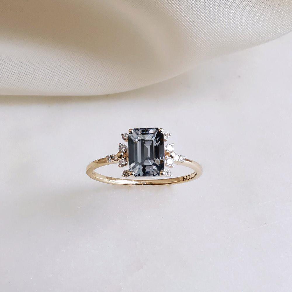 Bague en spinelle gris taille émeraude, bague de fiançailles en spinelle gris, bague en spinelle gris, bague d'anniversaire, bague de promesse, cadeau pour elle