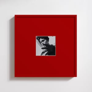 Cornice portafoto quadrata personalizzata: stampa fotografica personalizzata moderna e minimalista, regalo personalizzato, poster rosso passepartout (download digitale) #C18