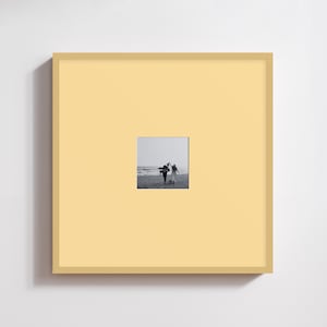 Moldura Quadrada Personalizada para Foto: Pôster Minimalista Moderno Amarelo, Impressão Fotográfica Personalizada, Presente Personalizado (Download Digital) #C14